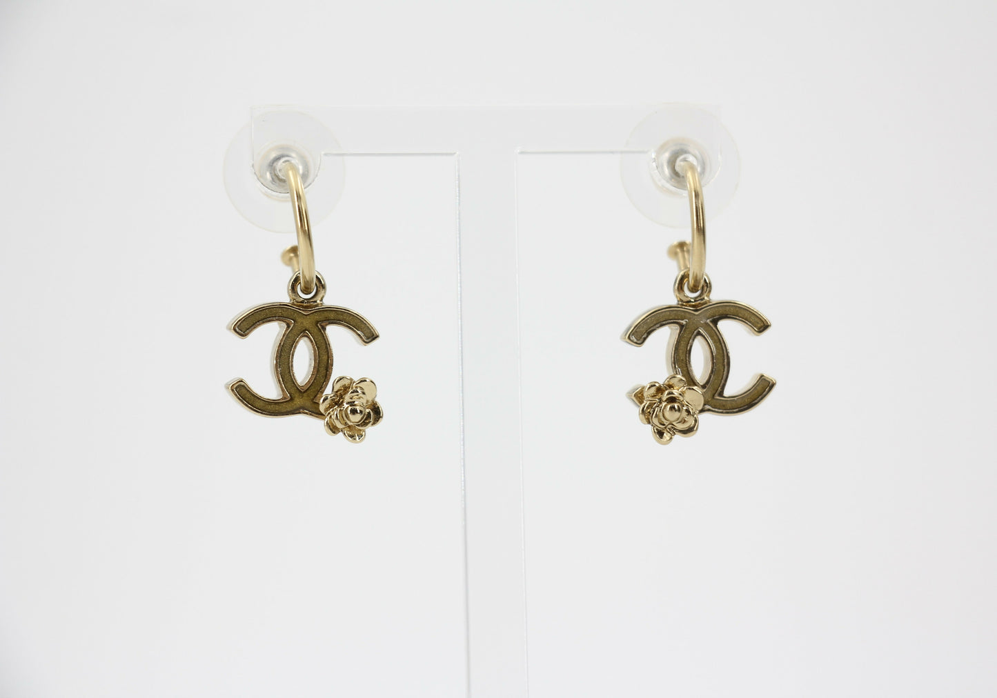 Chanel Vintage 07P Metal Gold Camellia Pendant Hoop Stud Earrings