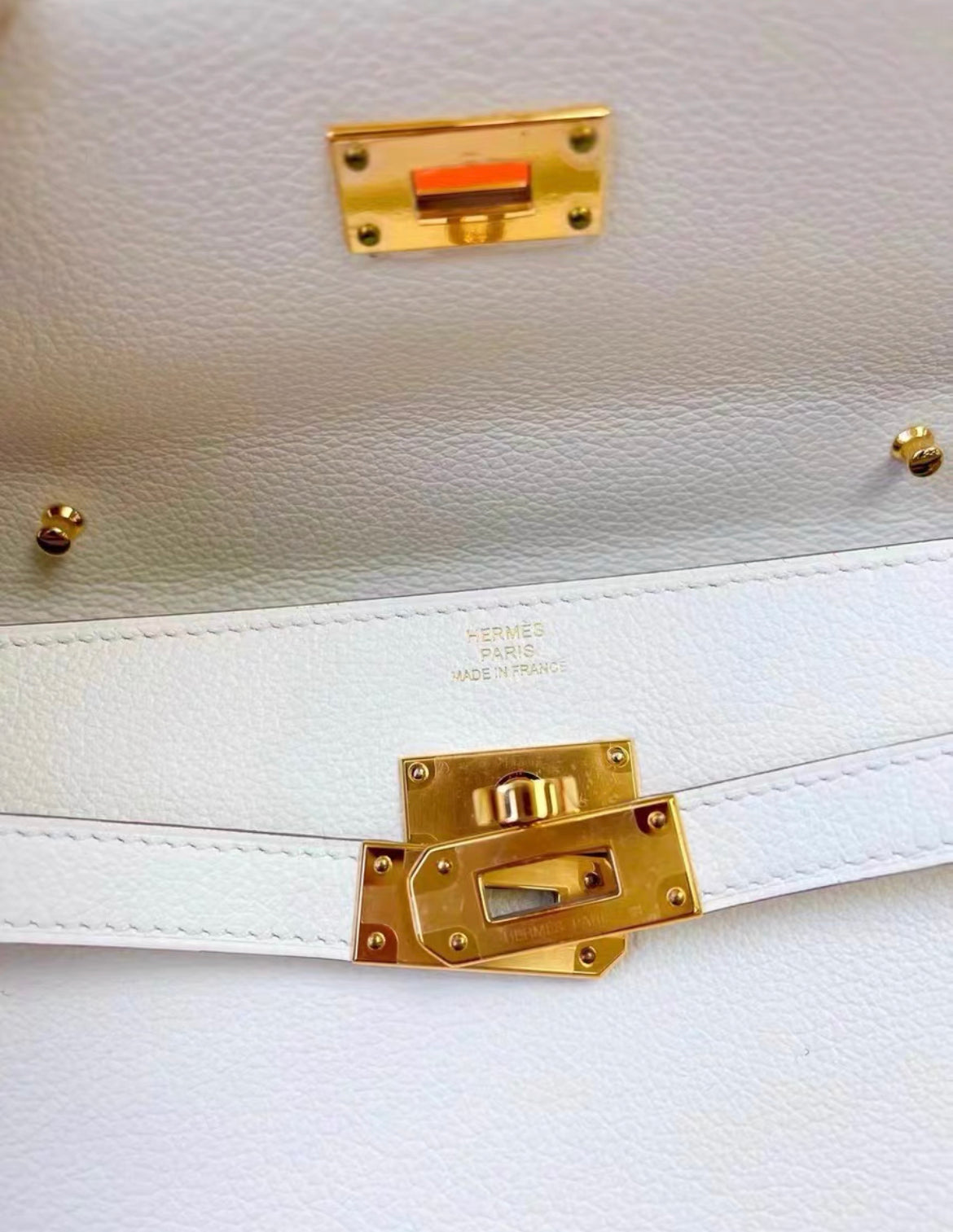 Hermès Mushroom Evercolor Kelly-To-Go Wallet Gold Hardware,