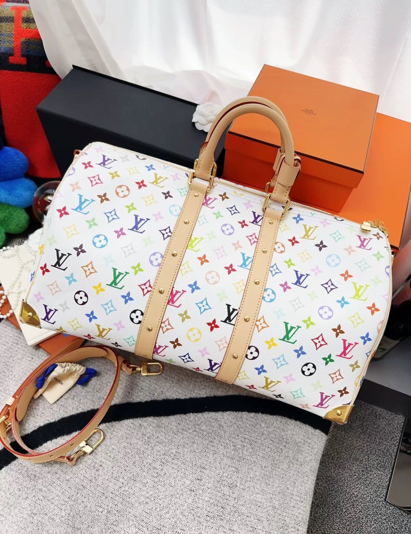 スーパーホワイトLV 【中古】 Louis Vuitton LV x Takashi Murakami Keepall 45 travel bag, white