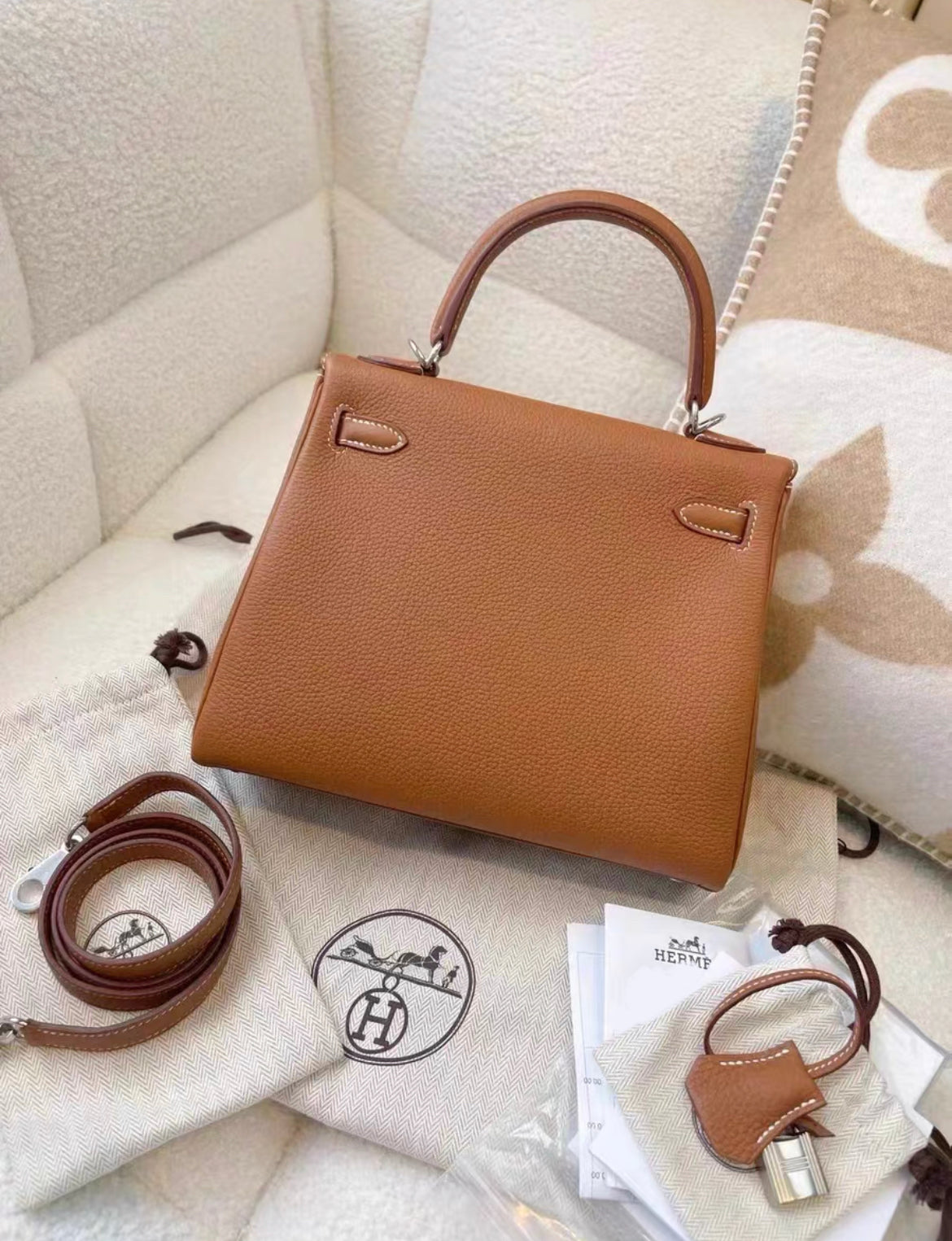 Hermes Kelly 25 Gold Togo Palladium Hardware