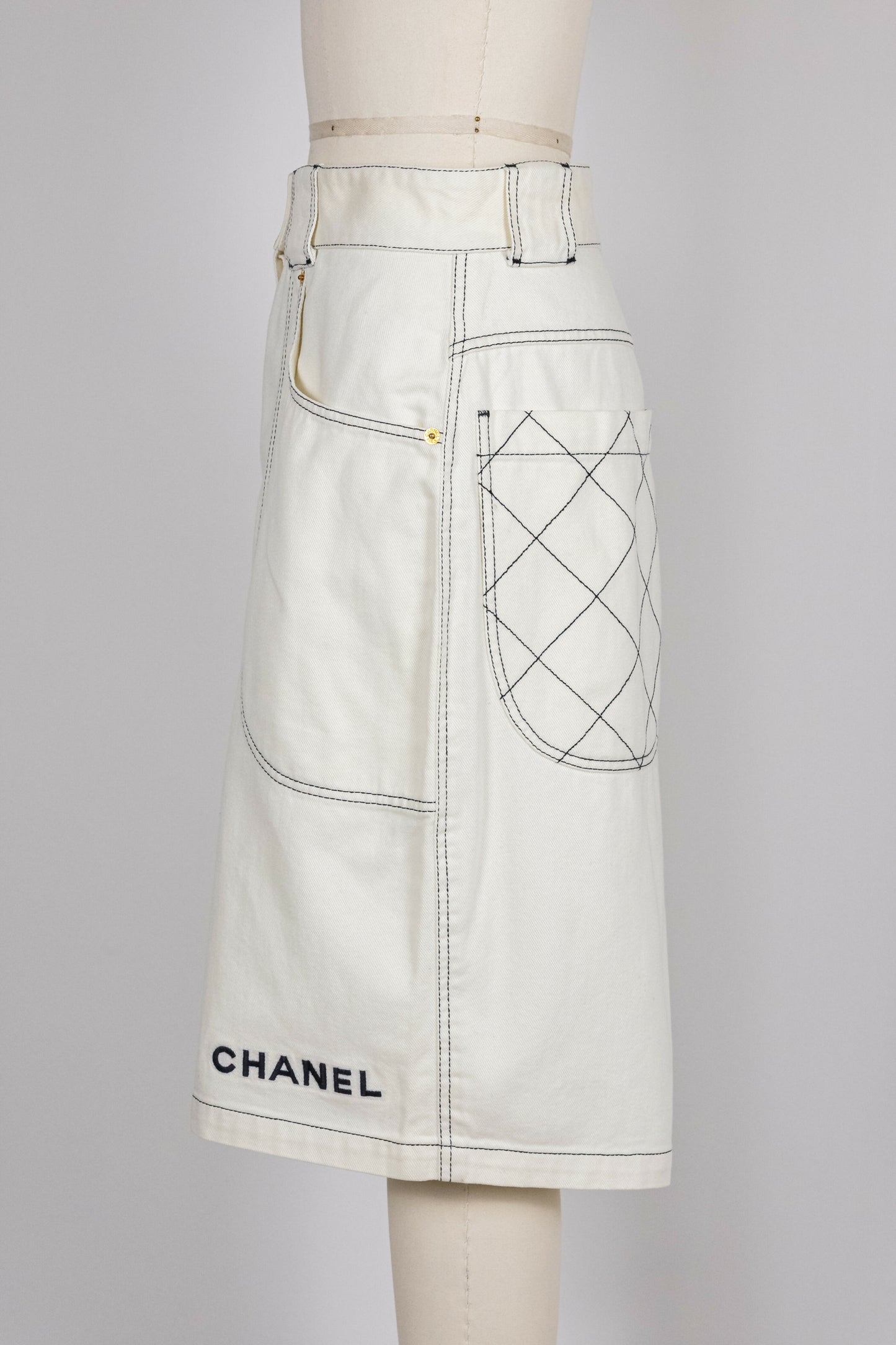 Chanel Vintage White High-Waisted Shorts
