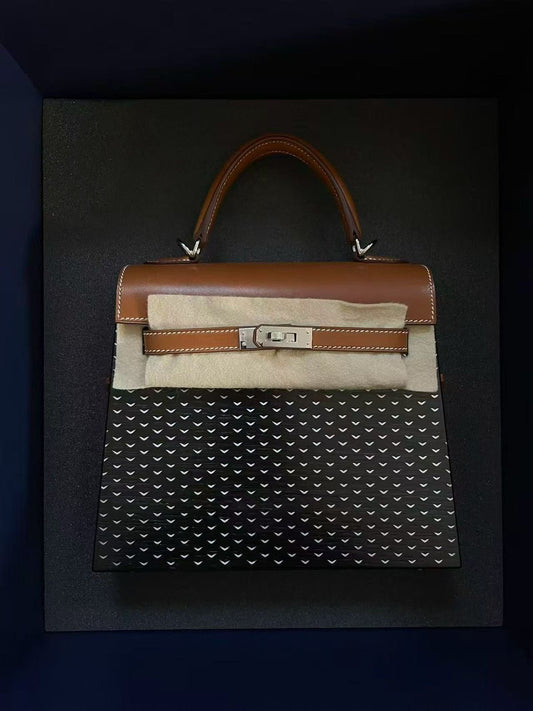 Hermes Kelly Wood Fauve Barenia, Black Oak & Aluminum Palladium hardware