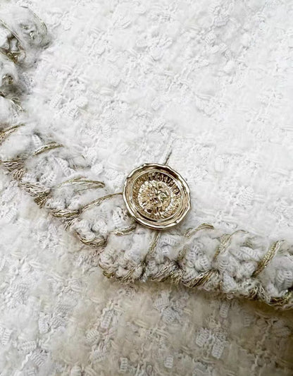 Chanel 25A white tweed jacket