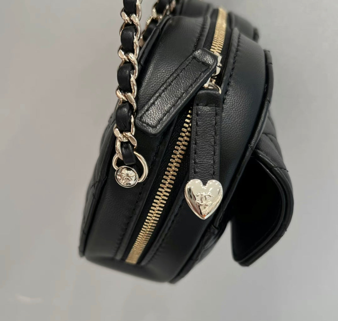 Chanel Heart Bag SS22 Large size in Black