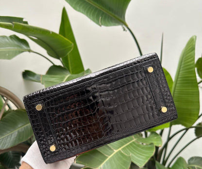 Hermès Birkin 25 Black Shiny Porosus Crocodile Gold Hardware