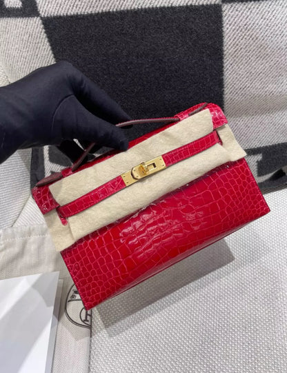 Hermès Kelly Pochette Red Braise Shiny Alligator Gold Hardware