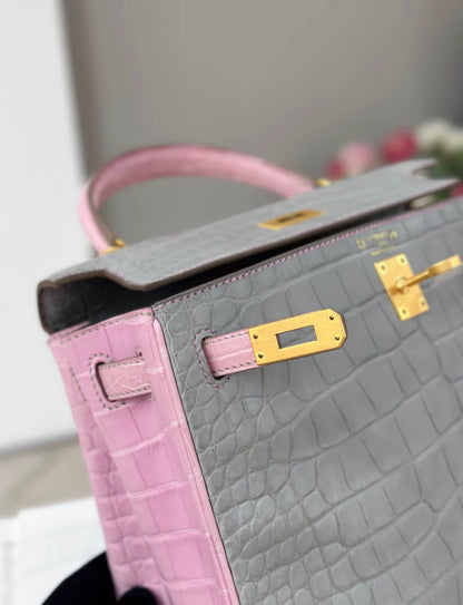 Hermès Kelly 25 5P Bubblegum & Pearl Gray Matte alligator Leather Gold Hardware