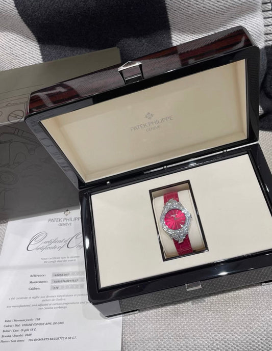 Patek Philippe Calatrava Haute Joaillerie (Reference 4895). A white gold and diamond-set manual wind wristwatch, Mens Watch