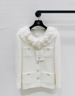 Chanel 25k white tweed jacket