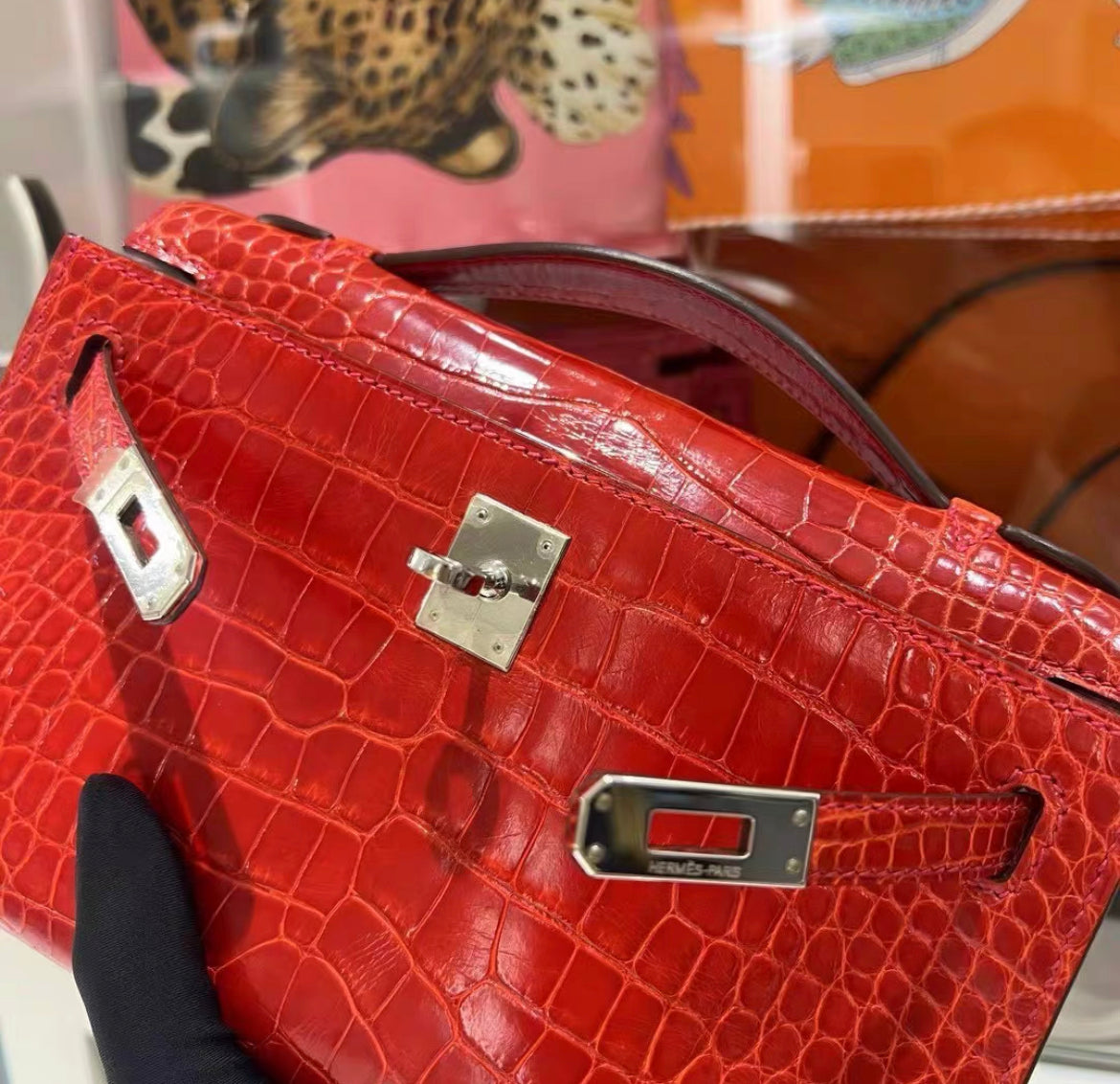 Hermès Kelly Pochette Red Shiny Alligator Palladium Hardware