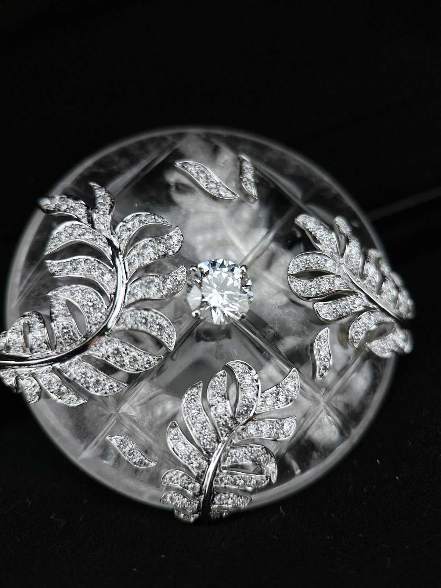 Chanel Signature Cocoon Collection 18K White Gold Diamond Crystal Brooch
Set with a 1.5ct Diamond