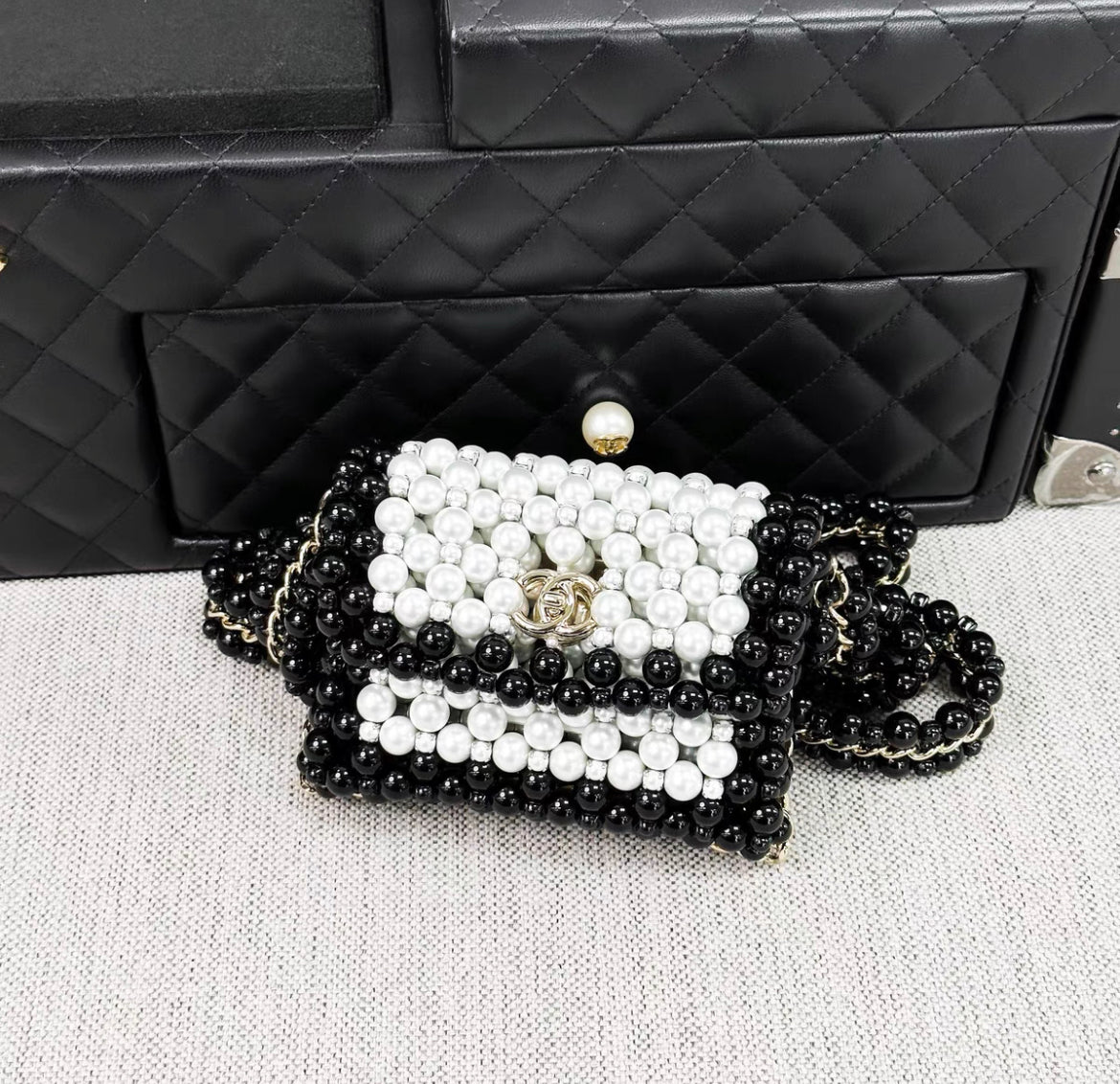 CHANEL 2022 SS WHITE & BLACK FAUX PEARLS MINI FLAP EVENING BAG WITH GOLD HARDWARE