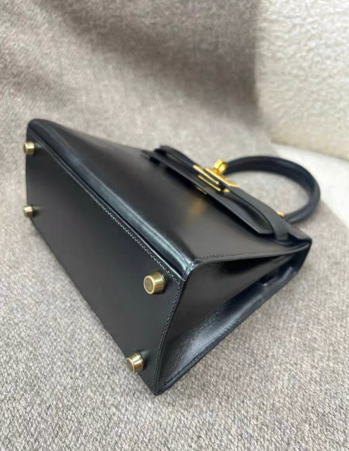 Vintage Hermès Kelly Sellier 20 Black Box Gold Hardware