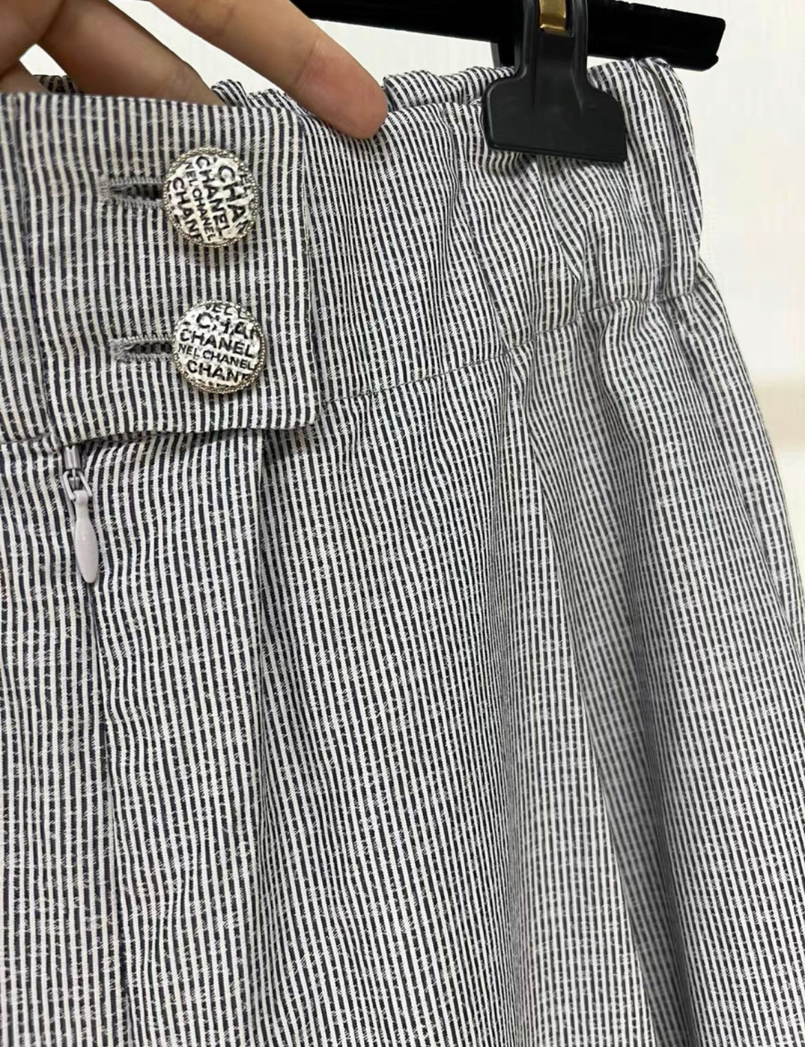 Chanel 24p gray stripped cc logo wide leg pants size 34