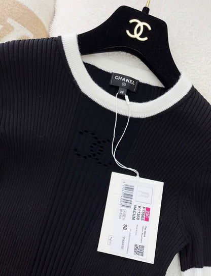 Chanel 25C Black & Ecru Cotton Tee-Shirt size 38