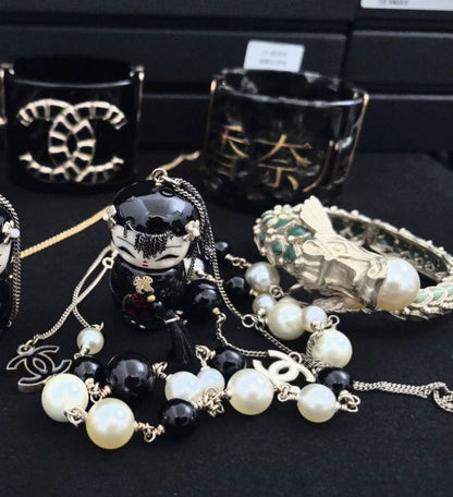 Chanel 2009 Fall Paris-Moscow Matryoshka Doll Moscow pearl necklace