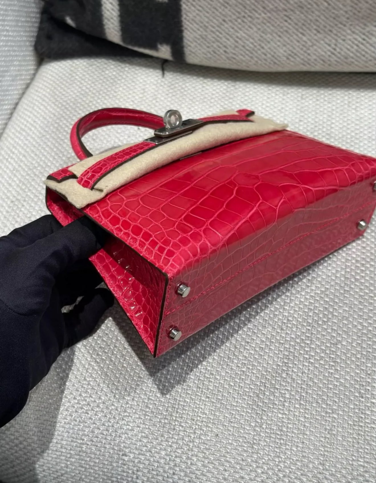 Hermès Mini Kelly Red Braise Shiny Alligator Palladium Hardware