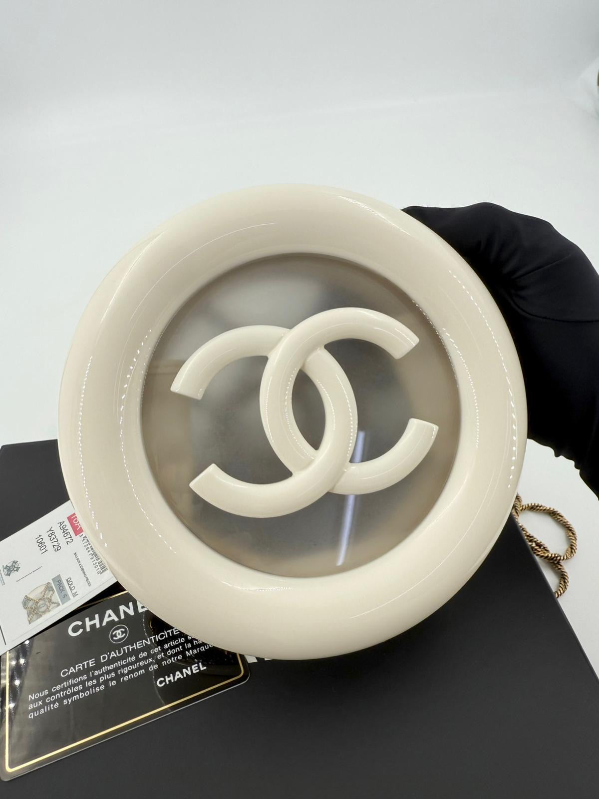 Chanel White Strass and Resin Nautical Wheel Minaudière Bronze Hardware, 2018 Métiers D'art