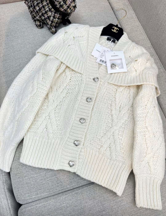 Chanel 21B white knit cardigan size 34. Brand new with tag