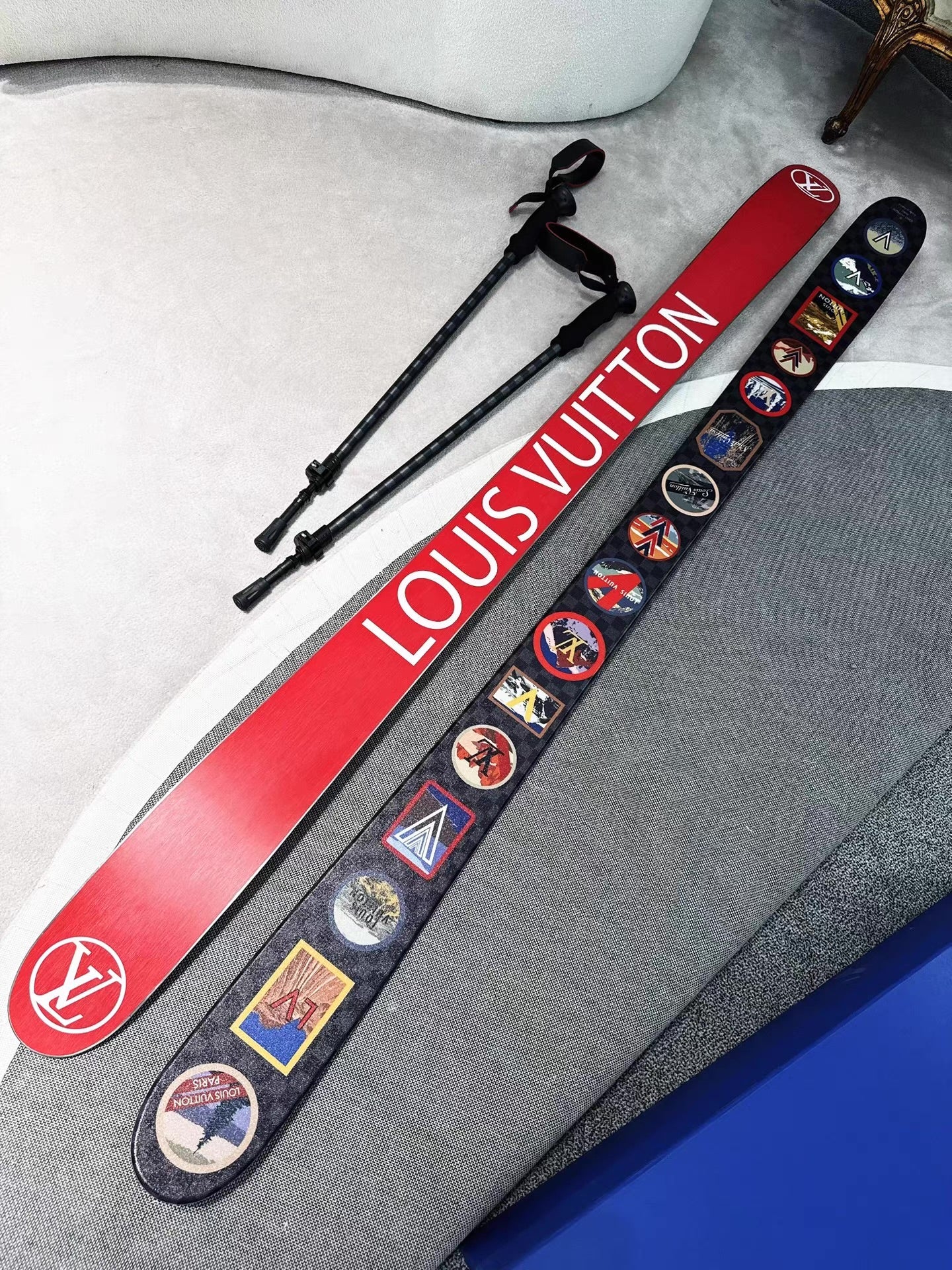 Louis Vuitton Alpes Skis R98007 limited edition