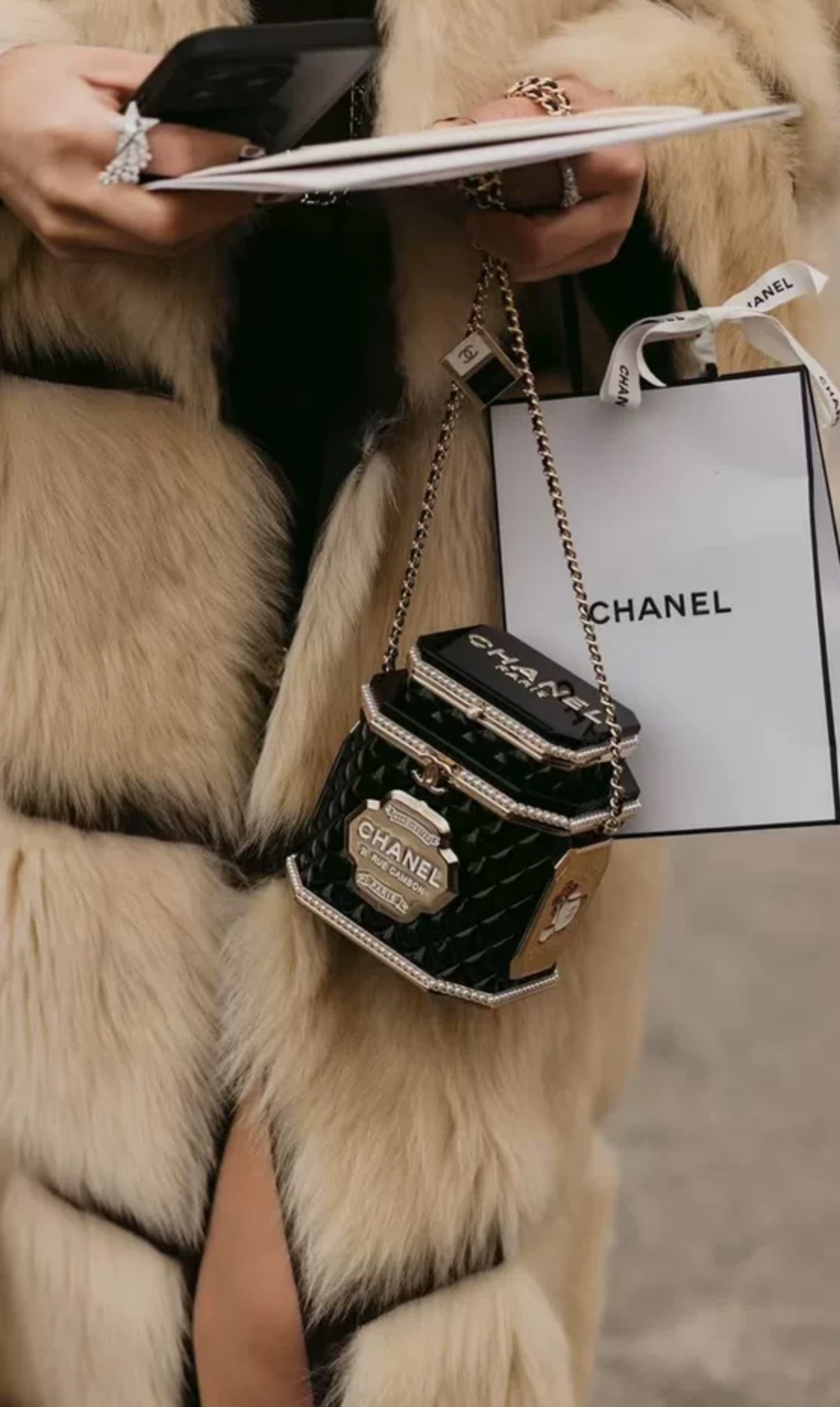 Chanel 24A Tea Box Minaudiere – Wararni.com