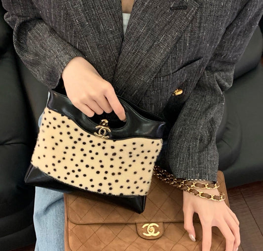 Chanel 26A 31 mini tote lambskin black & light beige leopard bag