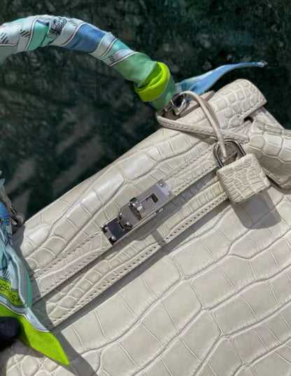 Hermès Kelly 25 Crocodile Matte Leather Glacier white 8L with Palladium Hardware