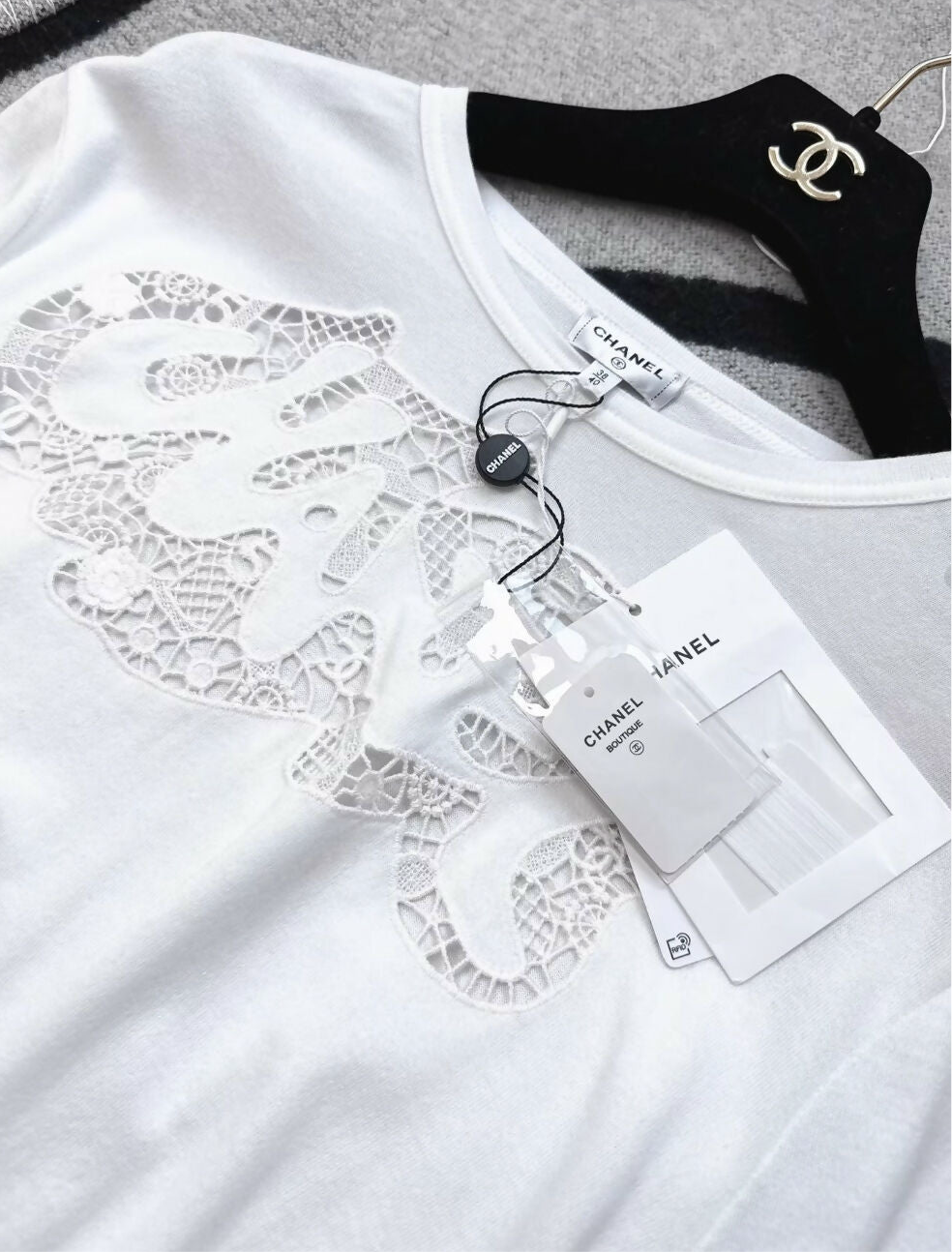 Chanel 20P white top
