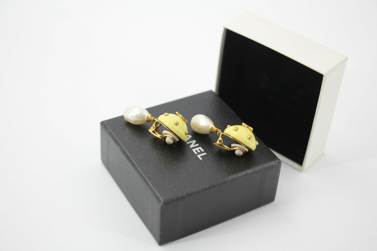 Chanel 96C Resin Dot Yellow Bean Imitation Pearl Dangle Clip-on Earrings