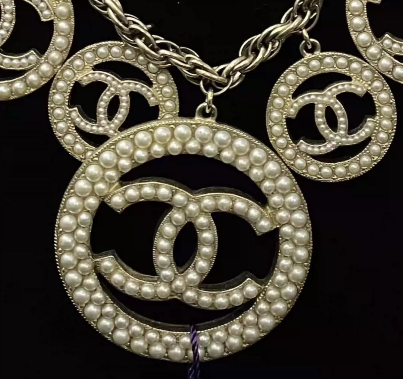 Chanel 17A double CC pearl necklace