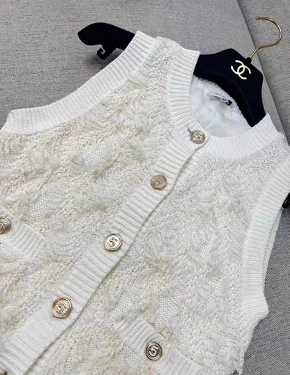 Chanel 21S ecru tweed cardigan