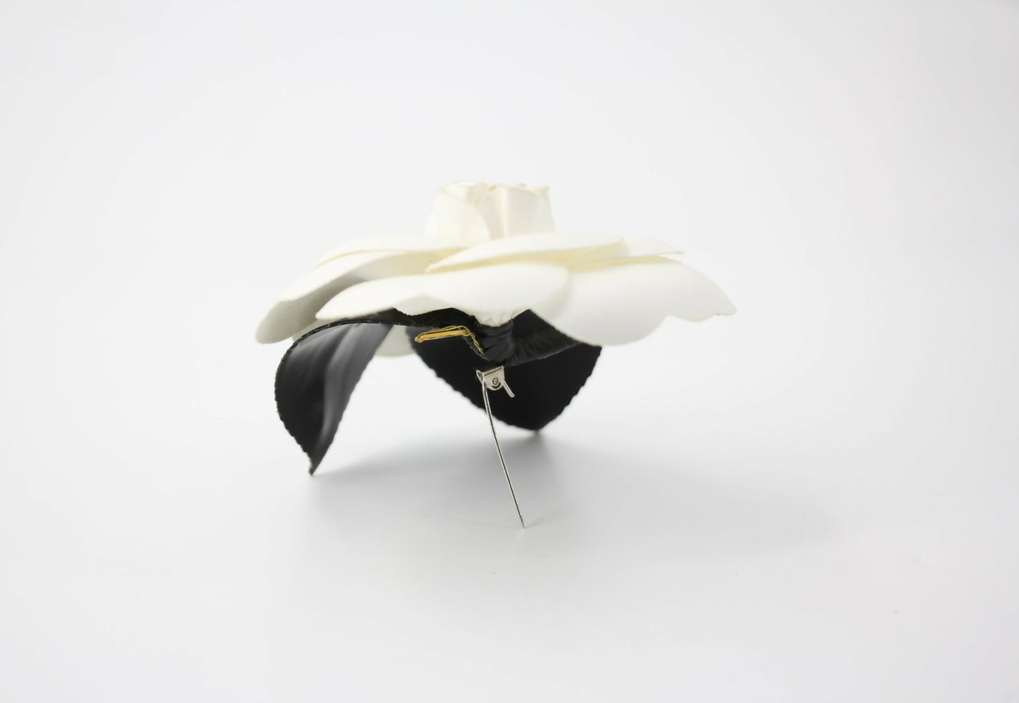 Chanel Vintage 81-85 Velvet Black Leaf White Camellia Brooch