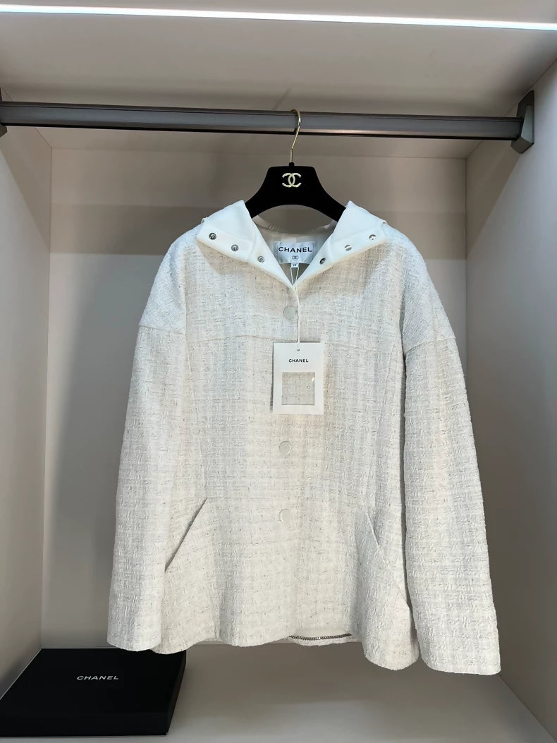 Chanel 25C white tweed hooded jacket