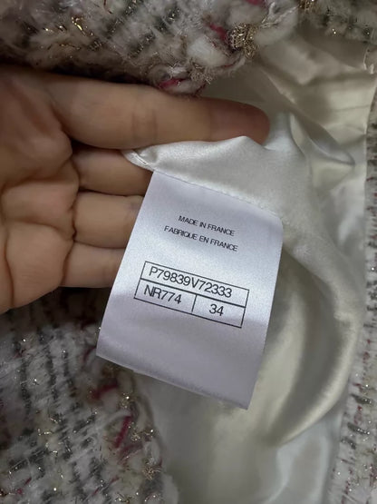 Chanel 25A beige tweed vest