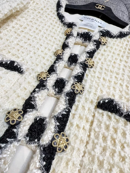 Chanel 2015 ecru Tweed Jacket