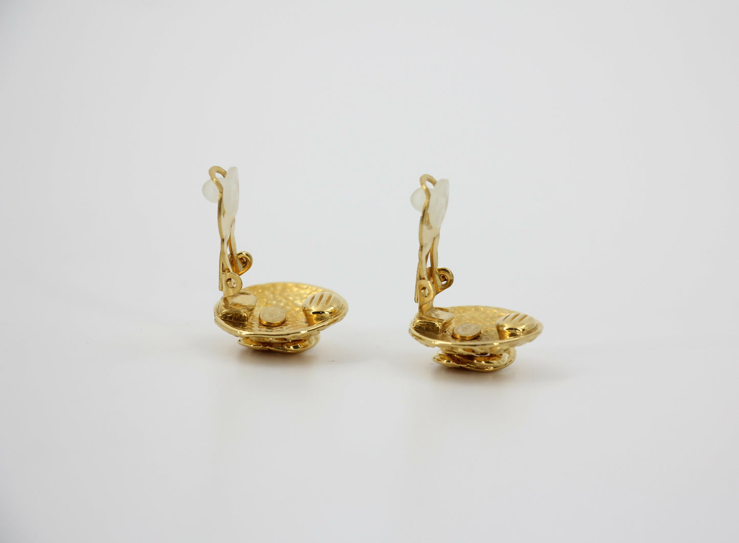 Chanel Vintage 95A Gold Plated Embossed Round CC Clip-on Earrings