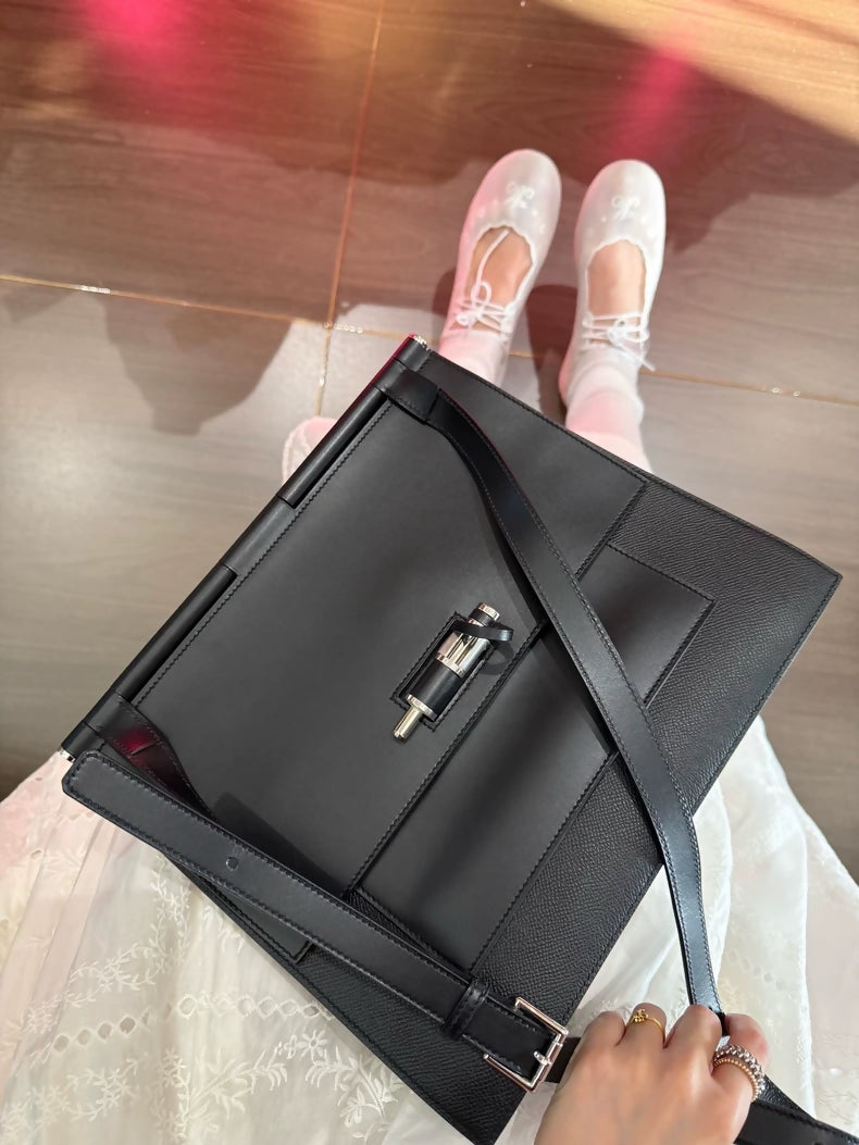 Hermès Sacabar 30 Black Palladium hardware