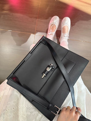 Hermès Sacabar 30 Black Palladium hardware