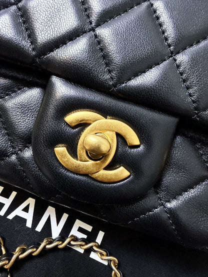 CHANEL 21b classic black and gold ball square bag