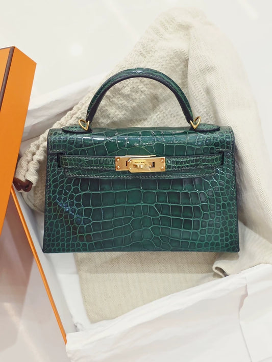 Hermès Mini Kelly 20 Green Emerald Shiny crocodile leather Gold hardware
