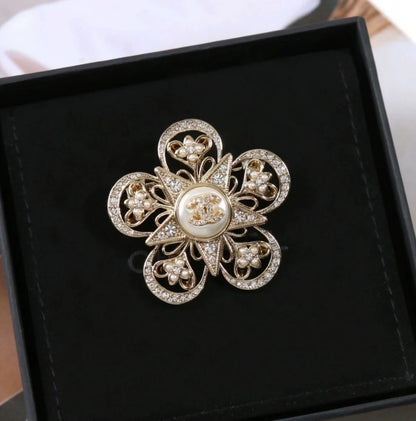 Chanel 23K pearl star flower brooch