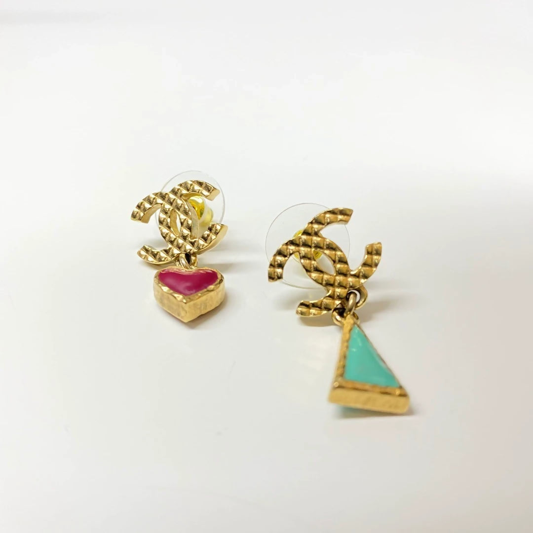Chanel 17A Egyptian series gold diamond enamel double C pendant earrings