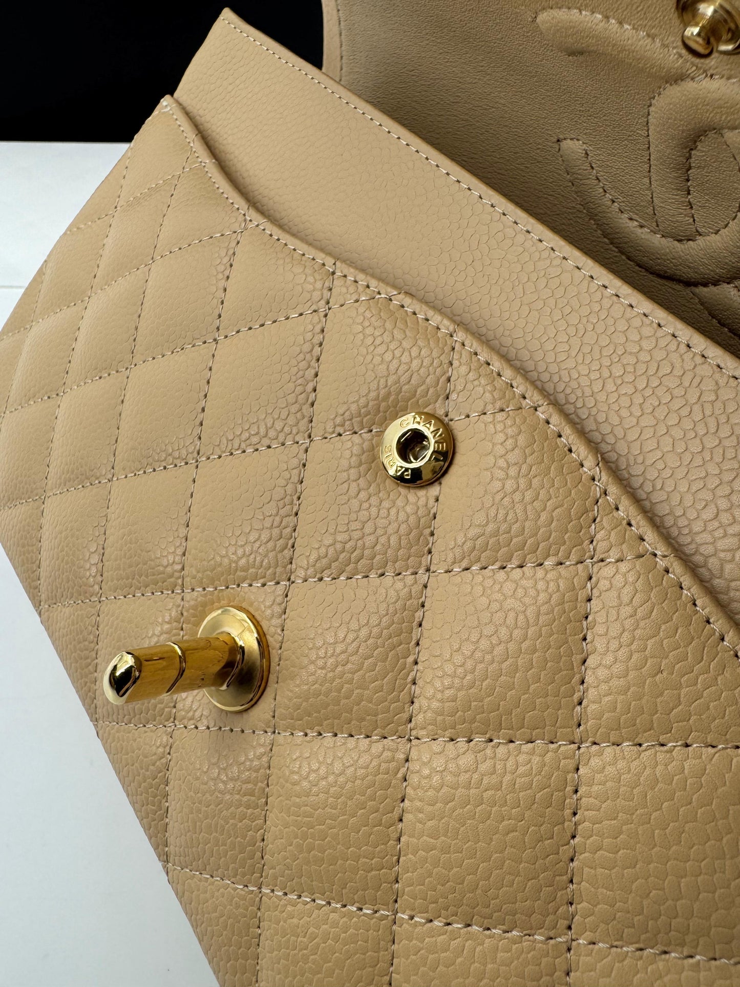 Chanel 25 Medium CF flap  beige Caviar leather