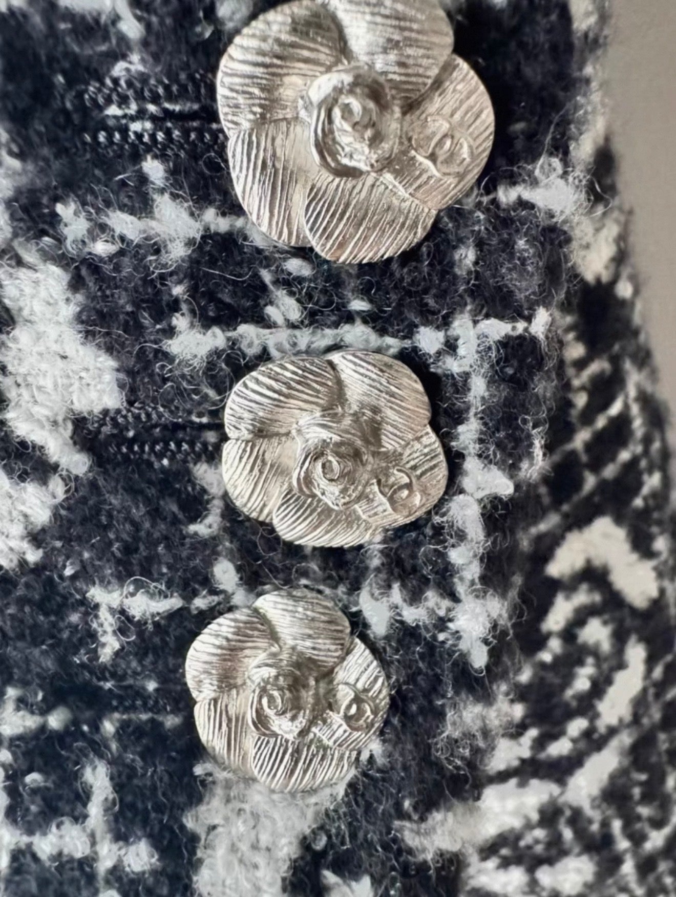 Chanel 22p black tweed camellia long coat – Wararni.com