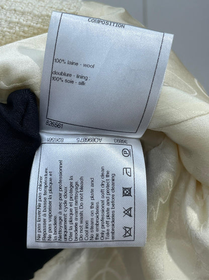 Ultra rare Chanel 2020 écru white tweed   jacket