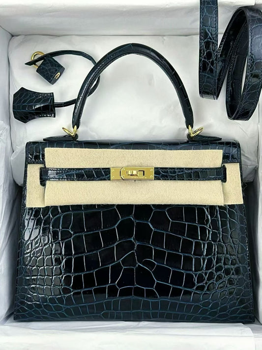 Hermes Kelly 25 Black Shiny Niloticus Gold hardware