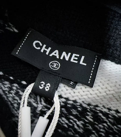 Chanel 22N coco neige ski collection black and white Cardigan