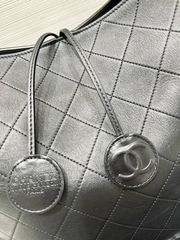 Chanel 26s black leather and gold hardware large tote bag