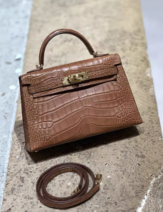 Hermès Mini Kelly Gold Matte Alligator Leather Gold Hardware
