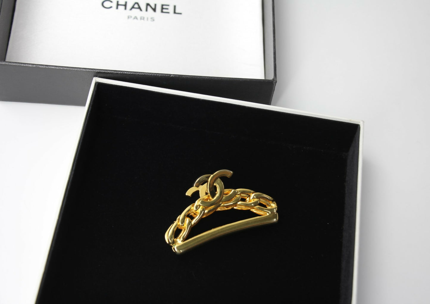 Chanel Vintage 98P Gold-plated Chain CC Logo Hair Clip